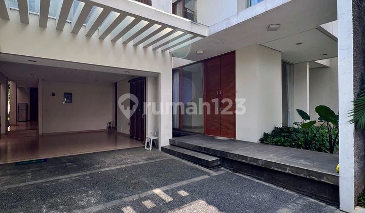 Dijual Rumah Mewah Dan Luas Di Kemang Jakarta Selatan 2