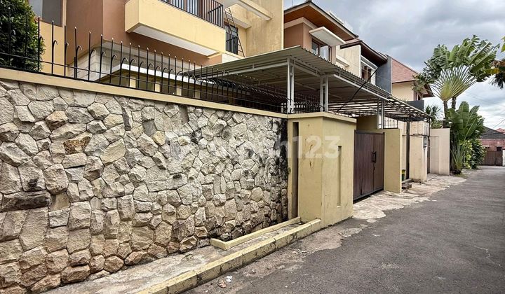 Modern Tropical House for Sale in Kemang Bangka, South Jakarta 2