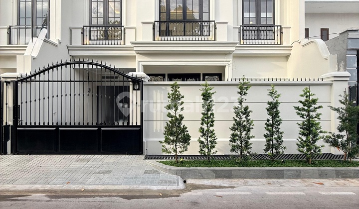 Dijual Rumah Baru Siap Huni American Classic di Cempaka Putih