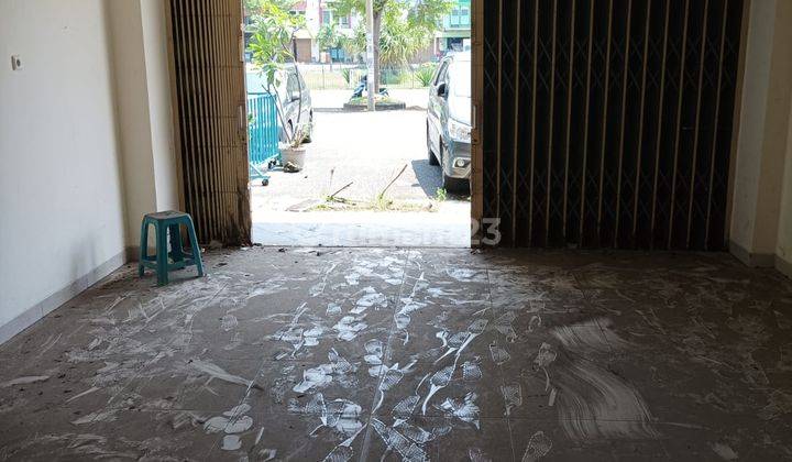 Disewakan Ruko Aralia Depan Patung Kuda di Harapan Indah 2 Bekasi 8