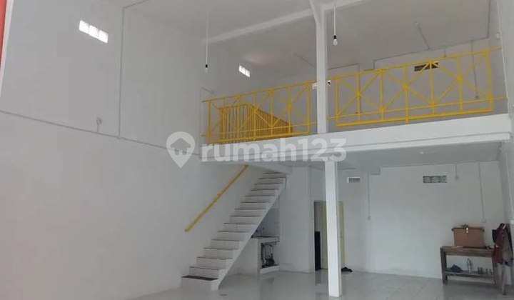 Disewakan Ruko Bangunan Baru 1,5 Lantai (Mezanine) di Gunung Anyar Surabaya 
 4