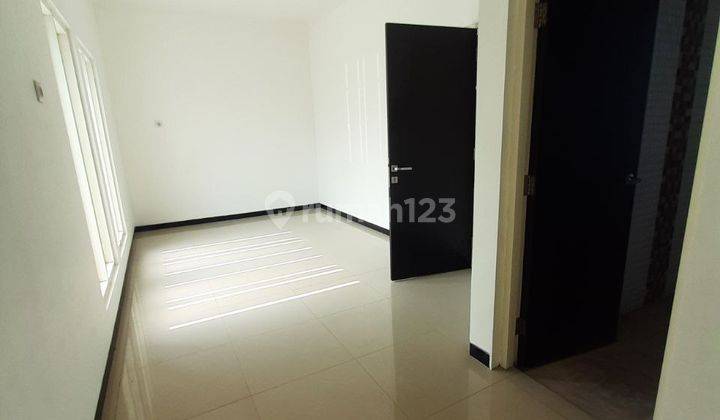 Disewakan Rumah di Boulevard Taman Rivera Regency, medokan, Rungkut,  Surabaya
 6