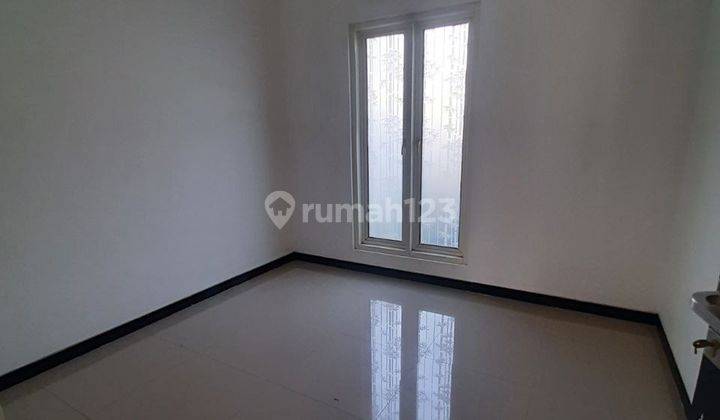 Disewakan Rumah di Boulevard Taman Rivera Regency, medokan, Rungkut,  Surabaya
 8