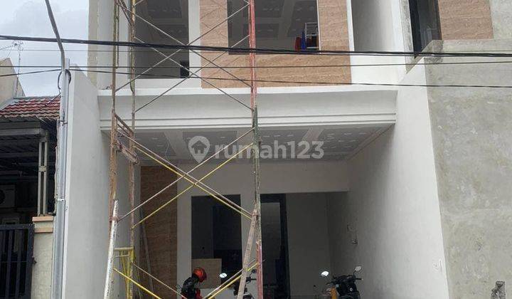Rumah 2 Lantai Baru Di Pondok Tjandra Surabaya Minimalis  6