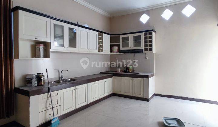 Disewakan Ruko Jalan Mulyosari Surabaya Murah  3