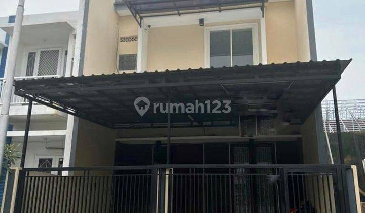 Disewakan Rumah 2 Lantai Villa Valensia Semi Furnished Surabaya 1