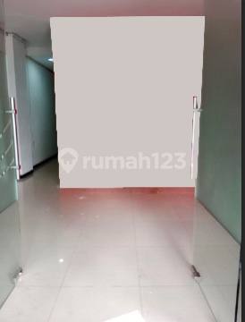 Disewakan Ruko 4 Lantai Pusat Kota Gubeng Surabaya HGB Murah 2