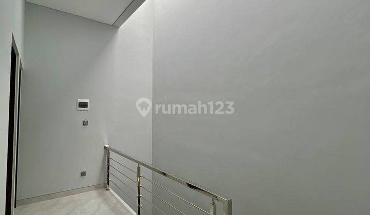 Rumah 2 Lantai di Sutorejo Timur Siap Huni Minimalis, Surabaya Nat.ya279 2