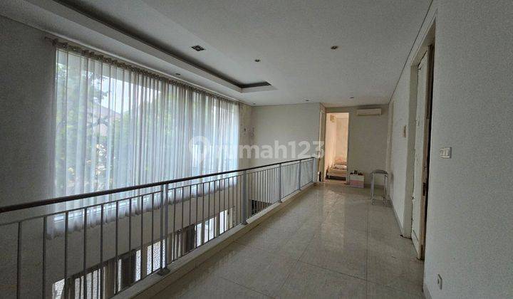 Rumah 2 Lantai di Pakuwon City Palm Beach , Surabaya Nat.ya256 2