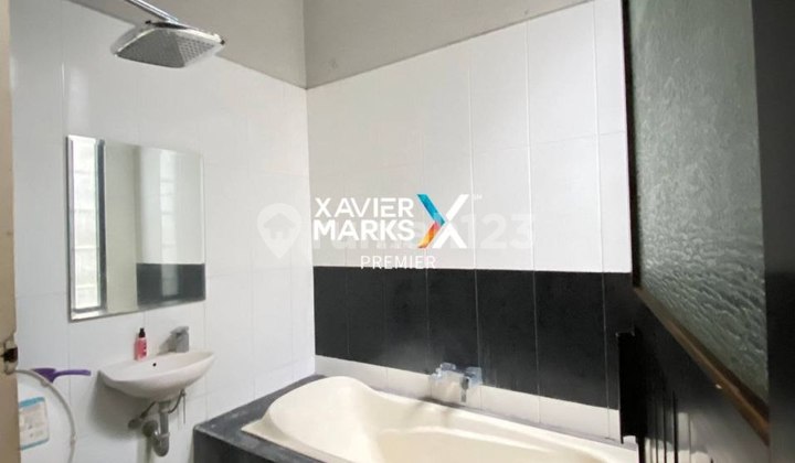 For Sale Villa Concept Furnished House Near Tourist Attractions in Batu City 2