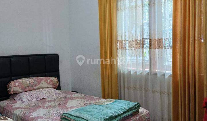 Rumah Hook Terawar di Sulfat, Malang 4