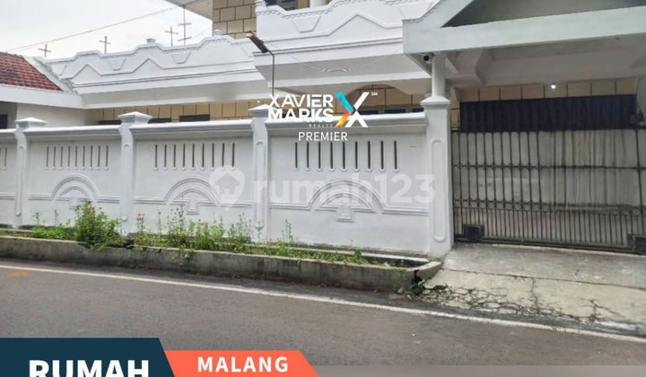 Rumah Dekat Araya Malang di Poros Jalan Utama Blimbing Rumah Dekat Araya Malang di Poros Jalan Utama Blimbing