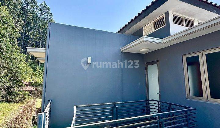 Dijual Villa Baru Bagus Daerah Abdul Gani Atas Kota Batu 2