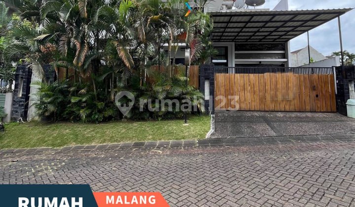 Rumah Tropis Modern Mewah di Jln Kembar Villa Puncak Tidar Malang