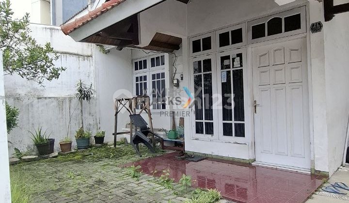 1.5-Story House in Front Block of Araya Blimbing, Malang, Near Main Road 2