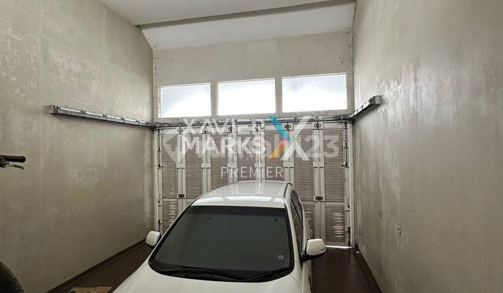 Hook House in the Premium Boulevard Cluster, Nieuw Indie, Araya, Malang 2