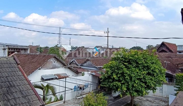 For Sale, Spacious 2-Story House on Hamid Rusdi Street, Blimbing, Malang 2