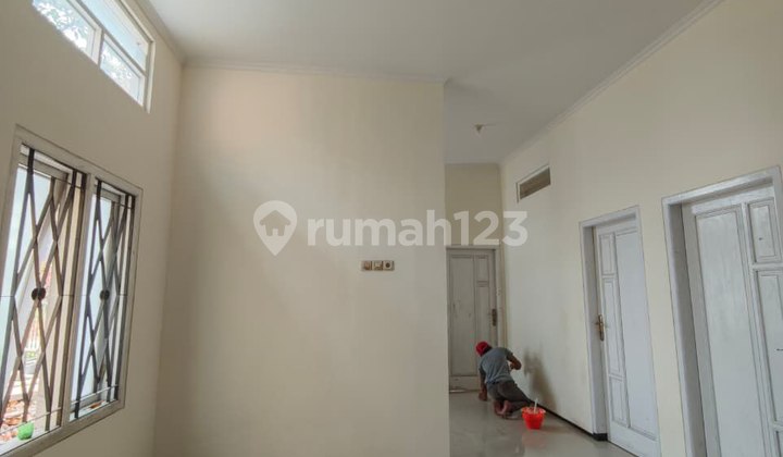 House Near Anywhere in Janti Sukun Malang, Well-Maintained with Certificate and Hook. 2
