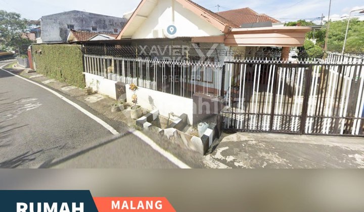 Rumah Hook Klasik Aman 24/7 Luas di Buah Buah Klojen Malang