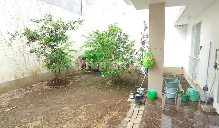 For Sale: Furnished Boarding House in Golf Araya, Malang, Close to Binus 2