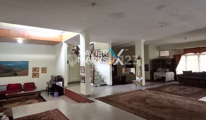 Wide Area House Near Tourist Attractions in Imam Bonjol, Batu City 2