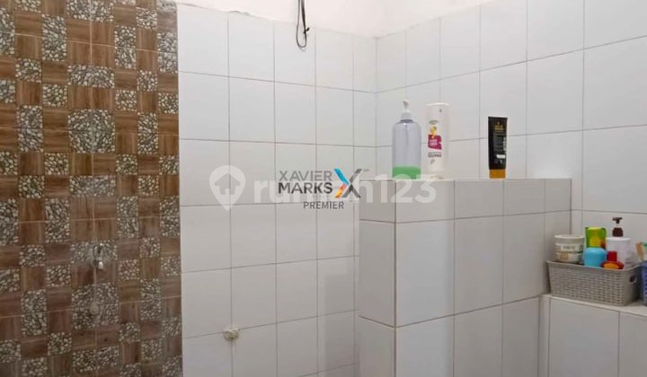 Well-Maintained Classic House with Many Rooms in Klojen Islands, Malang 2