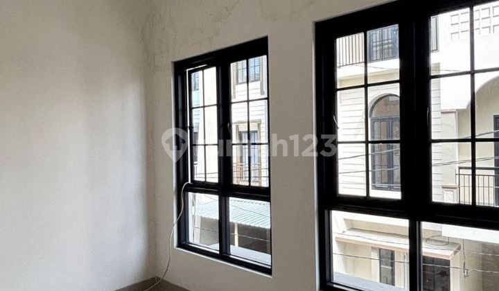 Modern Minimalist House in Ikan Ikan Lowokwaru Malang Near Suhat 2