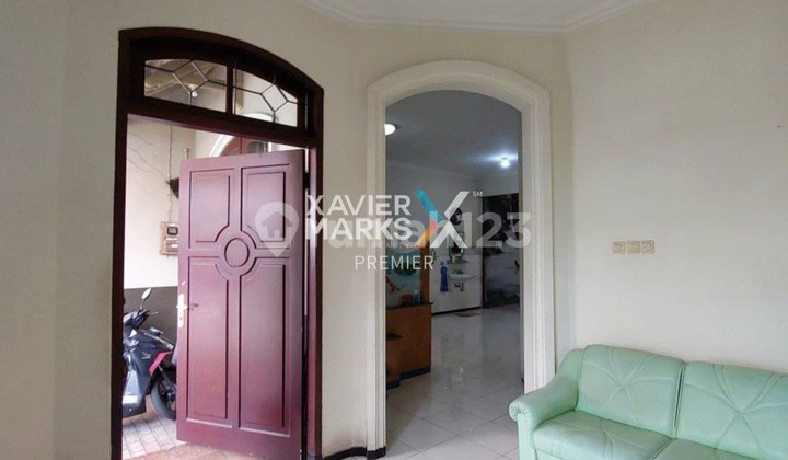 For Sale: Comfortable Neighborhood House in Klojen Islands, Malang 2