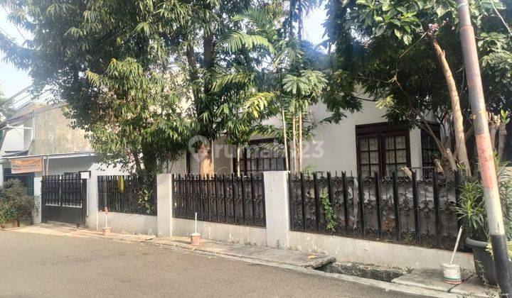 Dijual Turun Harga Rumah Bangunan Kokoh Saharjo Jakarta Selatan 9