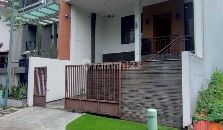 Rumah Cantik Siap Huni Di Setra Duta, Bandung 1