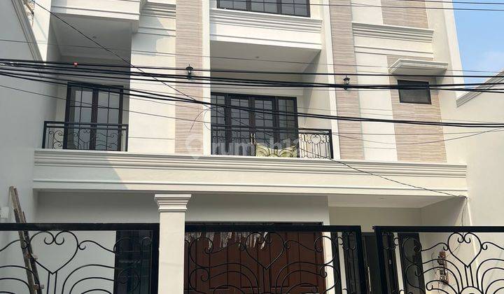 Rumah Nyaman Siap Huni Di Jakarta Selatan 1