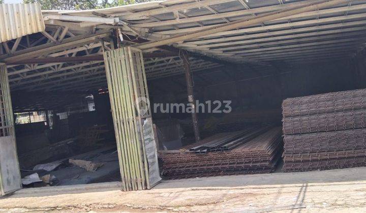 Dijual Gudang dan  Toko lokasi strategis di Nanjung 1