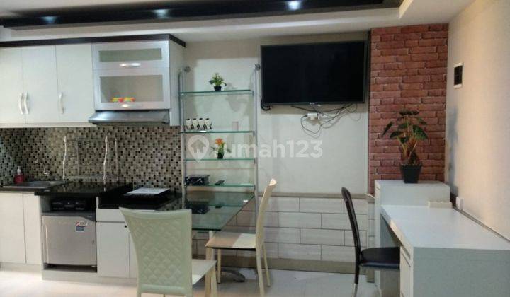 Apartemen Green Pramuka City Type 1 BR Dgn Luas 2 Kamar 33mtr Kamar Anak di Jebol Jd Ruang Tv  2