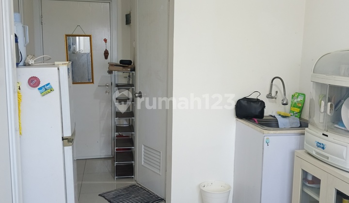Disewakan tipe 2BR semi furnish Apartemen Green Pramuka