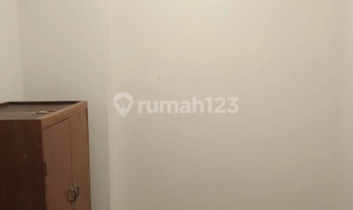 For rent: Green Pramuka Apartment, 2BR type, semi-furnished. 2