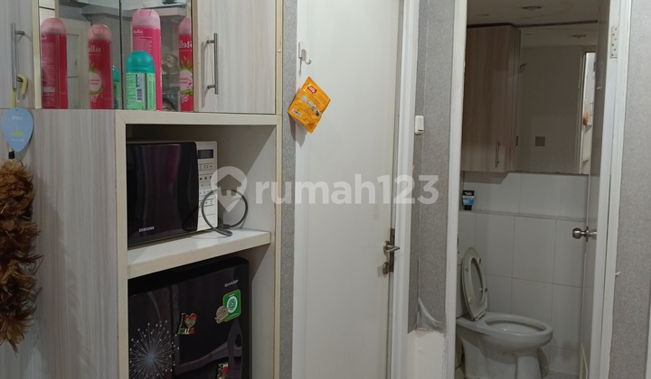 Privacy in the Heart of Jakarta with a Strategic Location. 1Br Furnished Apartment Type at Green Pramuka City.