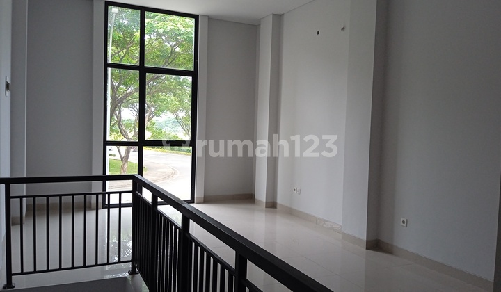 Disewakan Ruko Dua Lantai di Yc Hub 4