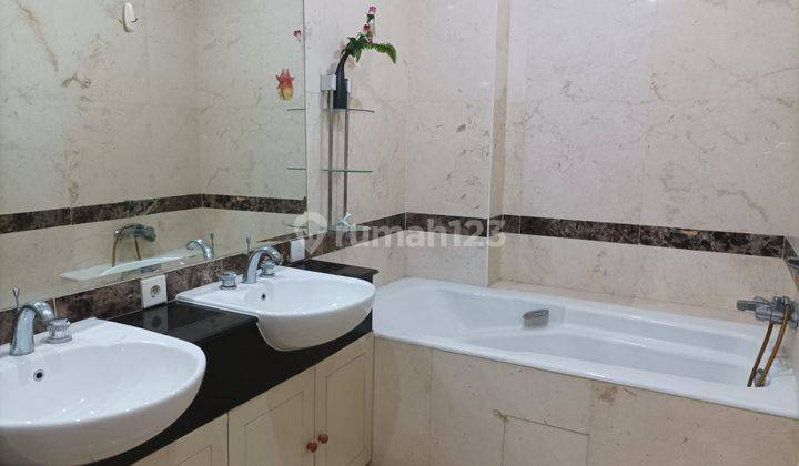 Apartemen Pantai Mutiara 4 Kamar Tidur Bagus Semi Furnished 2