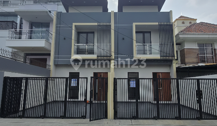 Rumah Baru di Jl. Menara Jakarta Barat 5 X 25 M Bangunan Baru Bagus