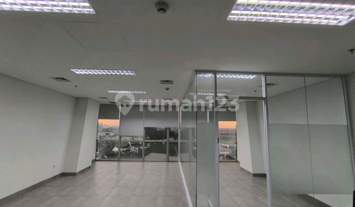 For Rent Office The Smith Size 70.49 M²