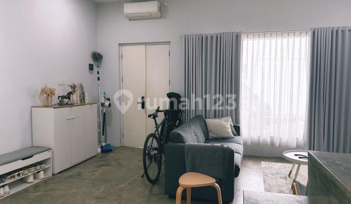 Minimalist Modern House for Sale Fully Furnished in Strategic Cluster in Cirendeu, Tangsel 2
