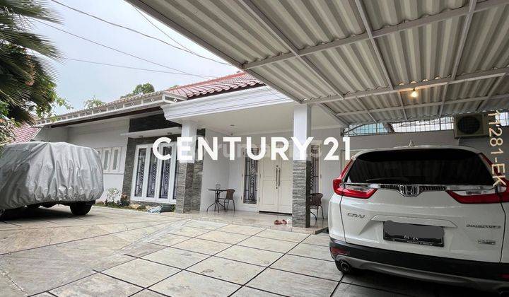 Rumah Cantik Rapi Siap Huni Ada Kolam Renang Di Kemang Jakarta 1