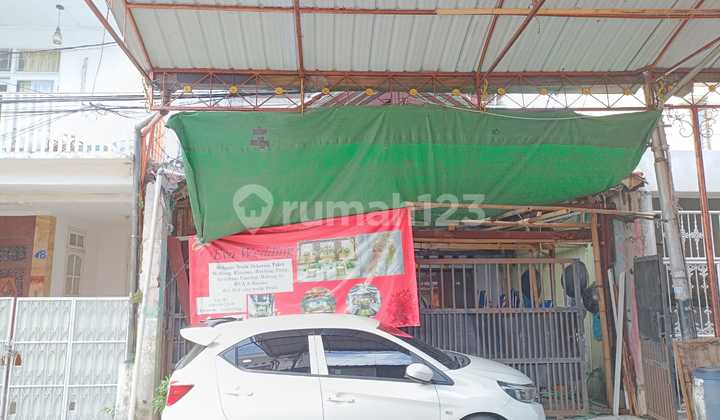 Dijual Rumah Dekat Jalan Kebayoran Lama dan Arteri Permata Hijau Dijual Rumah Dekat Jalan Kebayoran Lama dan Arteri Permata Hijau