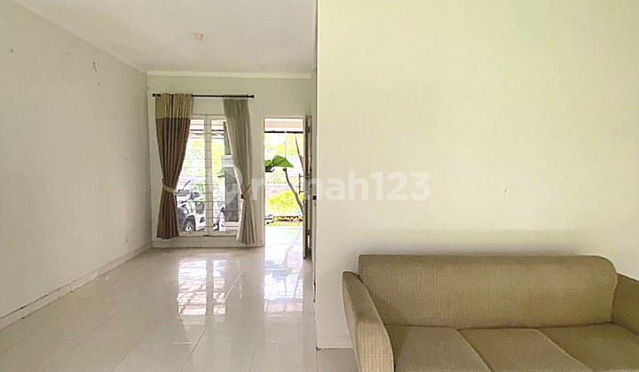Dijual Rumah dengan Tanah Luas Harga Murah di Emerald View Bintaro Jaya 2