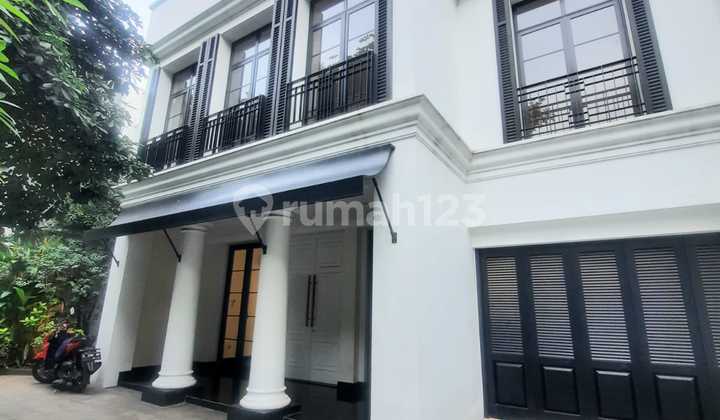 Dijual Rumah Mewah Siap Huni Di Kawasan Elite Belakang Pasar Santa Jakarta Selatan