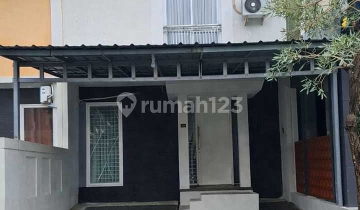 For Sale Well-Maintained Neat House in a Cluster at Green Serpong Bintaro