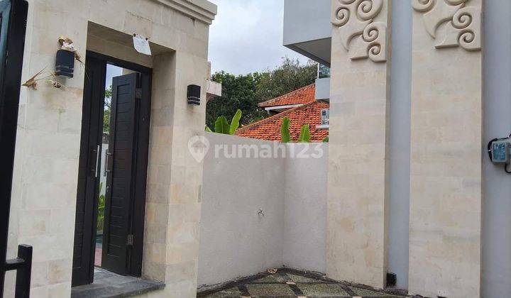 Rumah Semi Villa Di Renon Dekat Lap. Renon ,rs Dan Pantai Sanur 2