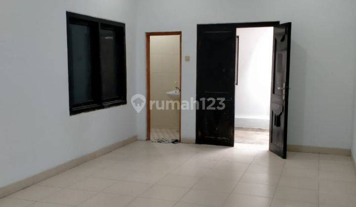 Gudang bagus dan terawat ada ruang kantornya sudirman  7
