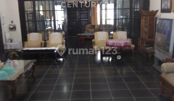 Mainroad Surapati Bandung Area Premium Strategic House 2