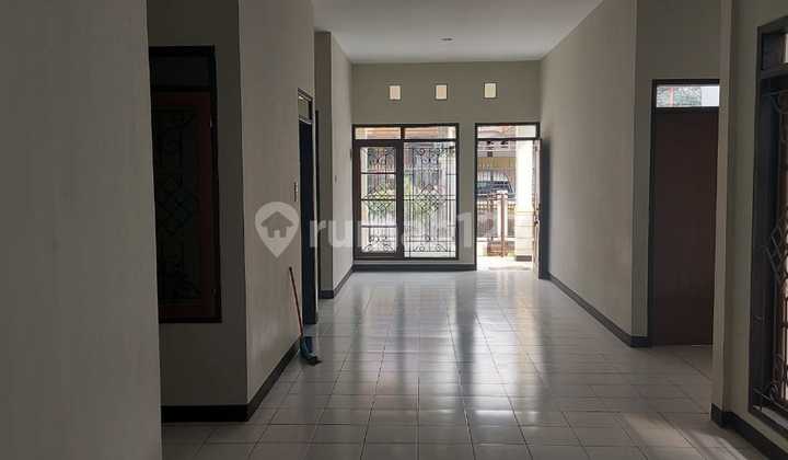 Rumah Baru di  Renov Siap Huni Taman Kopo Indah  1